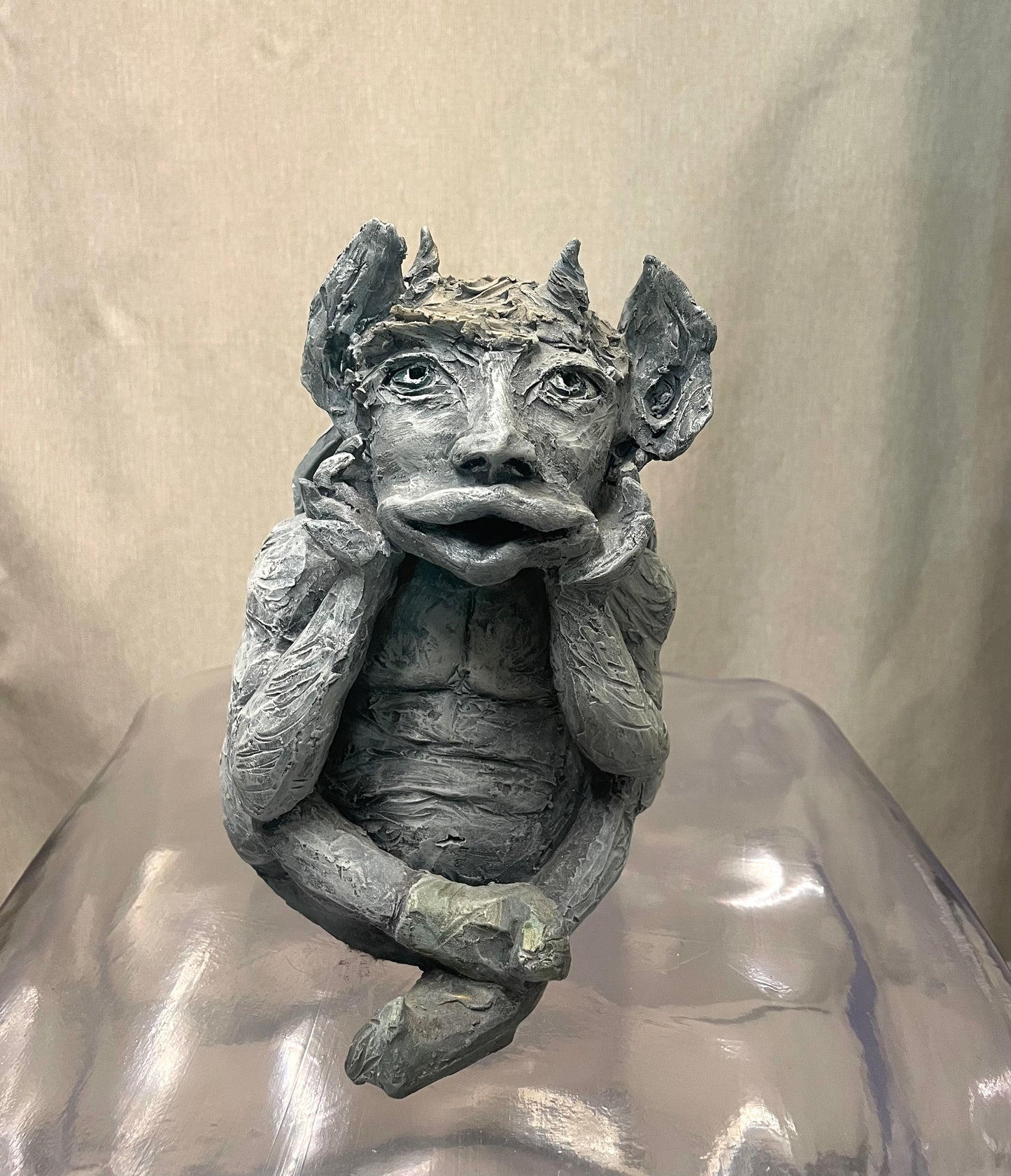Gargoyle – Elisa Della Libertà, scultura in ceramica (23×18×14) | Galleria Temide Savona