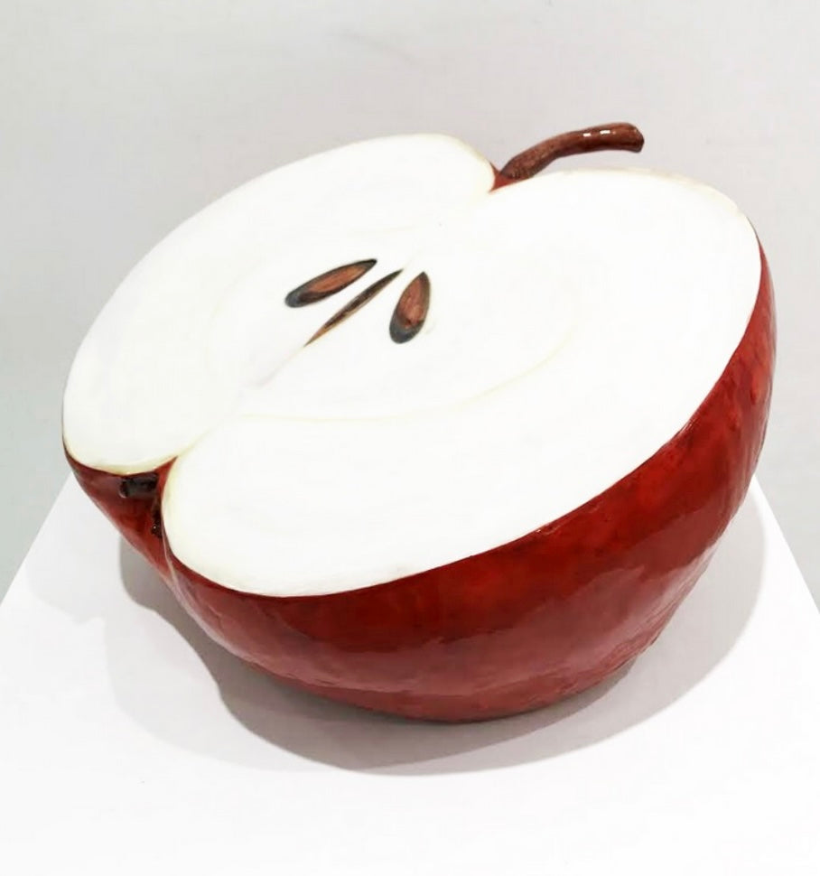 Mela – Nadia Allario, scultura in ceramica | Galleria Temide Savona