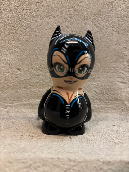 Osvaldo Catwoman – Paolo Pastorino, resina edizione limitata | Galleria Temide Savona