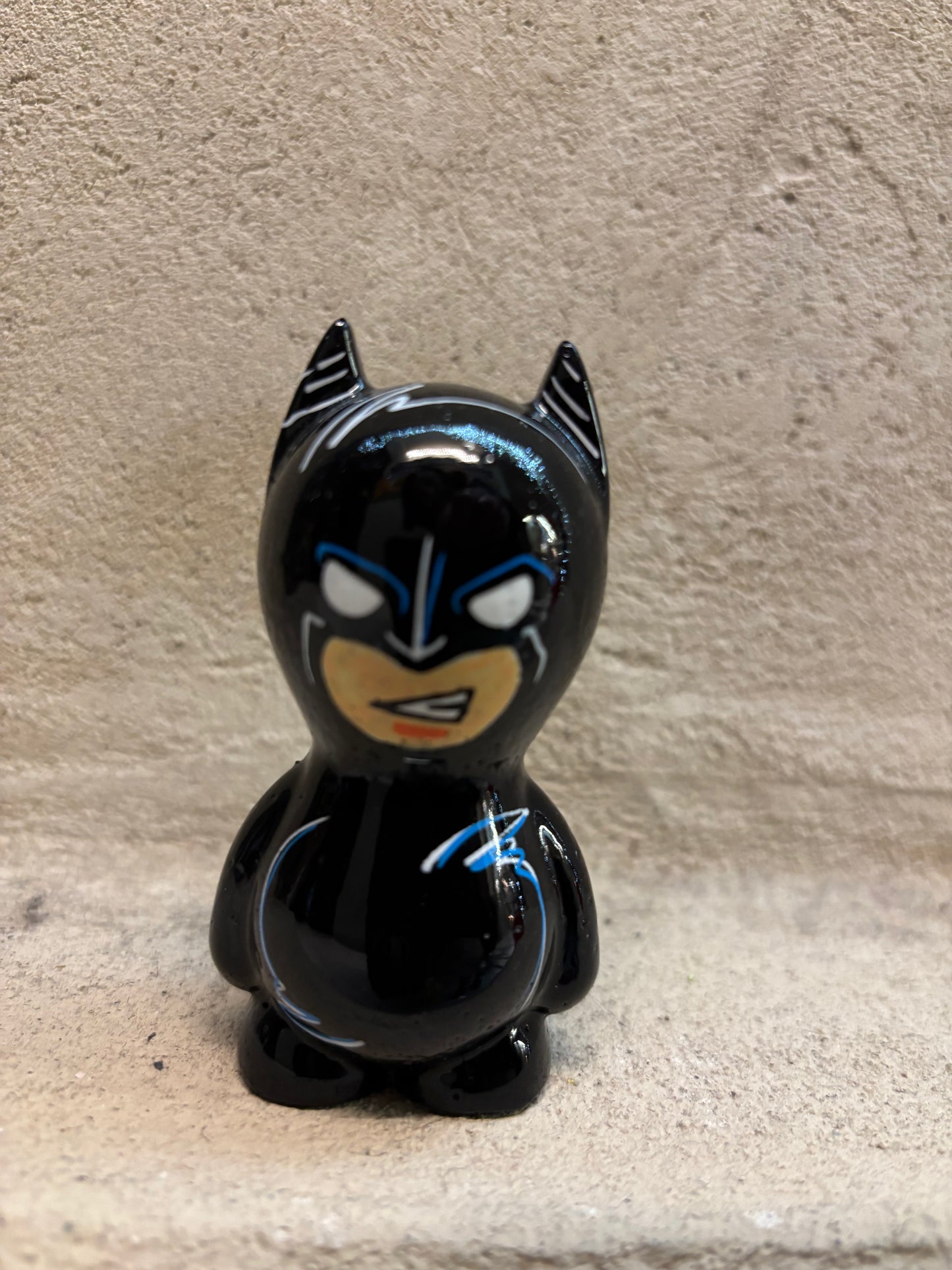 Osvaldo Batman – Paolo Pastorino, resina edizione limitata | Galleria Temide Savona