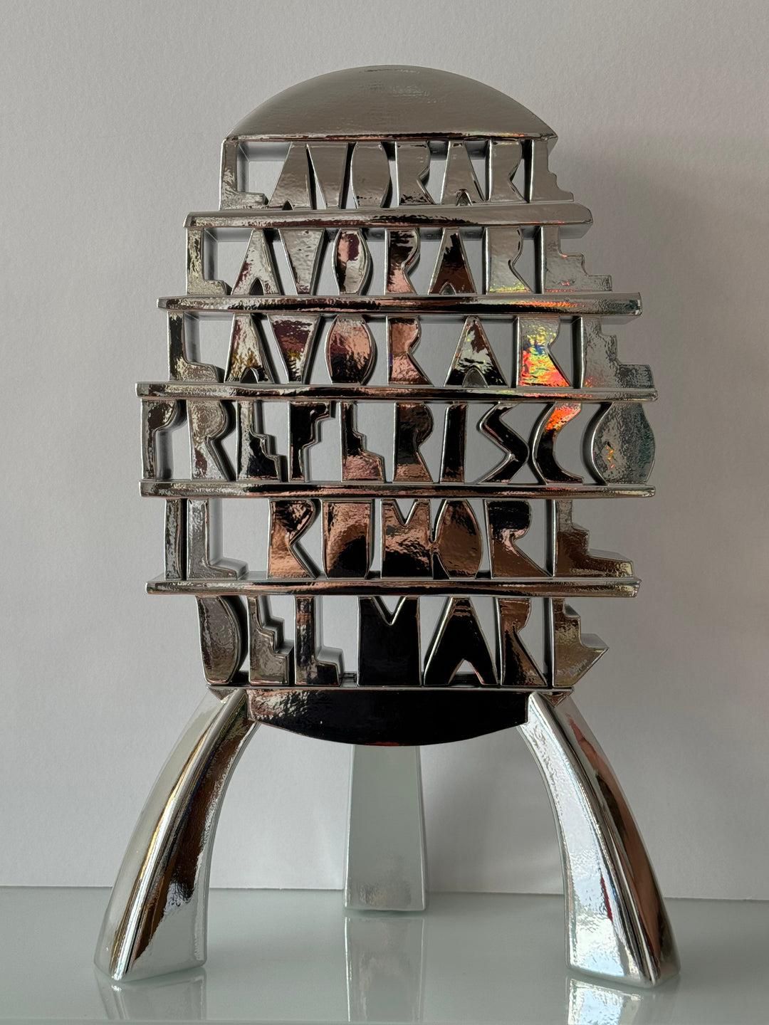 Preferisco il rumore del mare – Ugo Nespolo, scultura in resina | Galleria Temide Savona