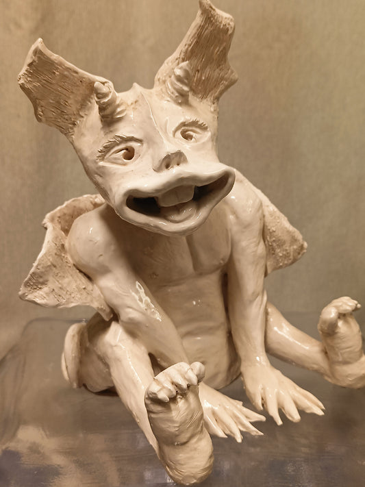 Gargoyle – Elisa Della Libertà, scultura in ceramica (21×17×26) | Galleria Temide Savona